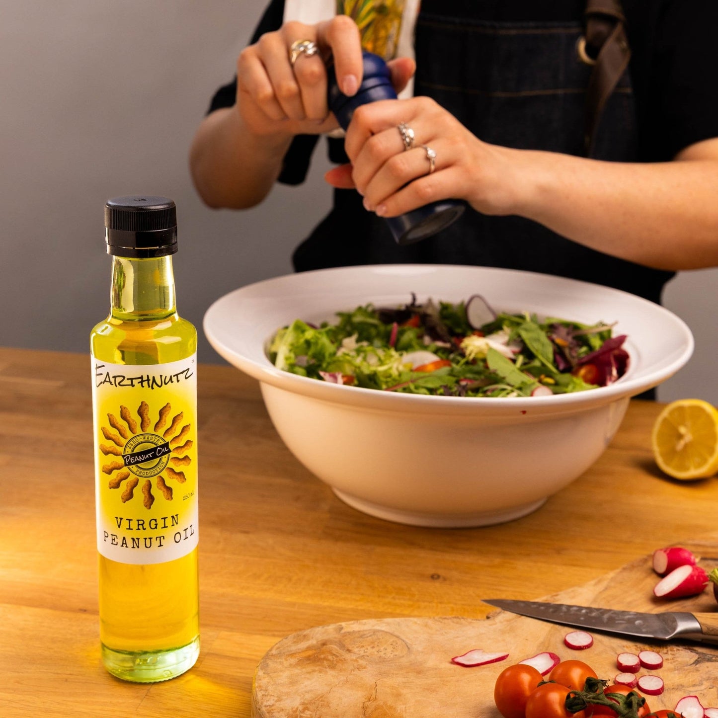 Virgin Peanut Oil - 250ml bottle - Earthnutz